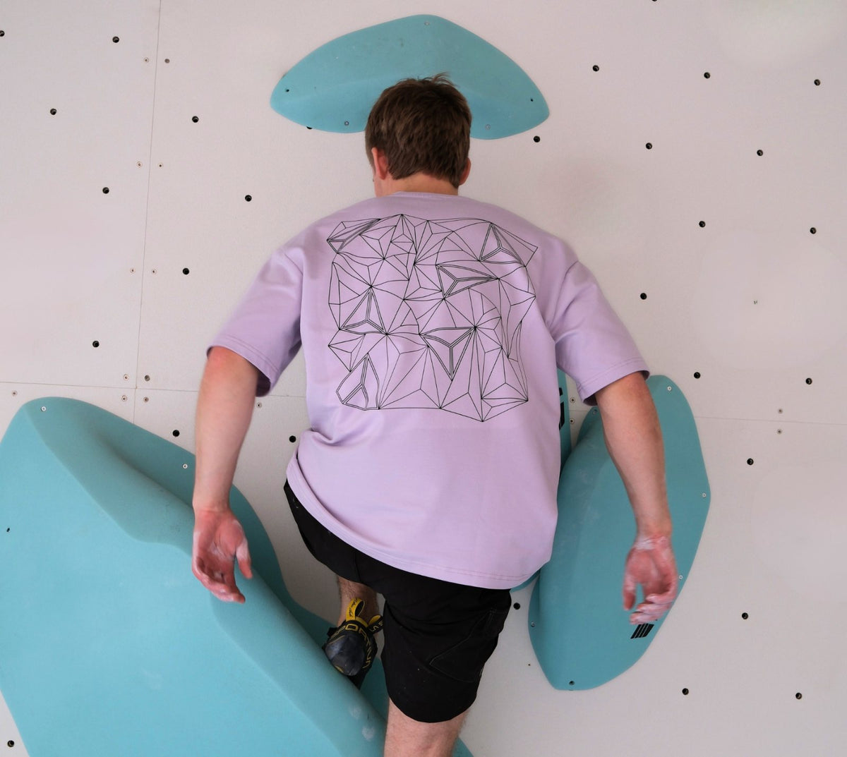 Boulderer im Felsenfest Oversized Boulder-Shirt Volumes in Lavendel mit Backprint